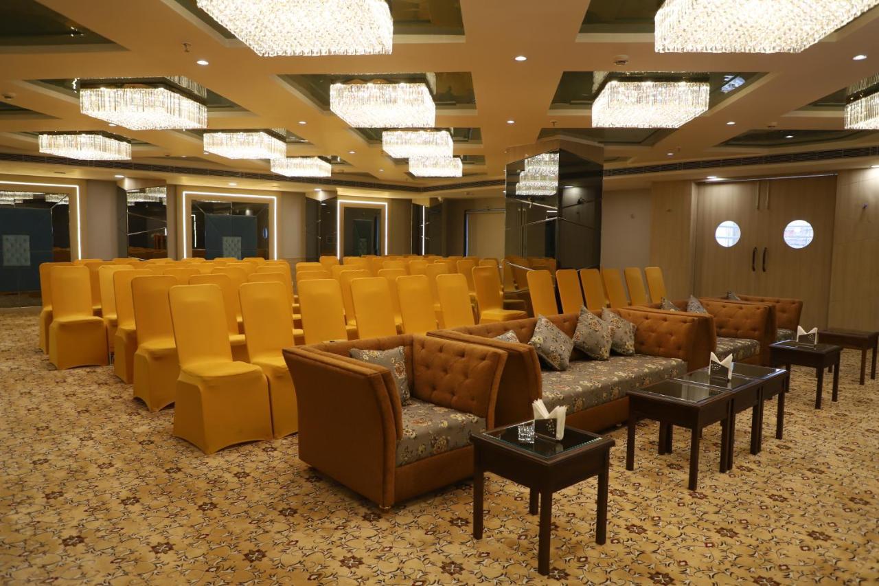 The Royal Class Hotel Гваліор Екстер'єр фото